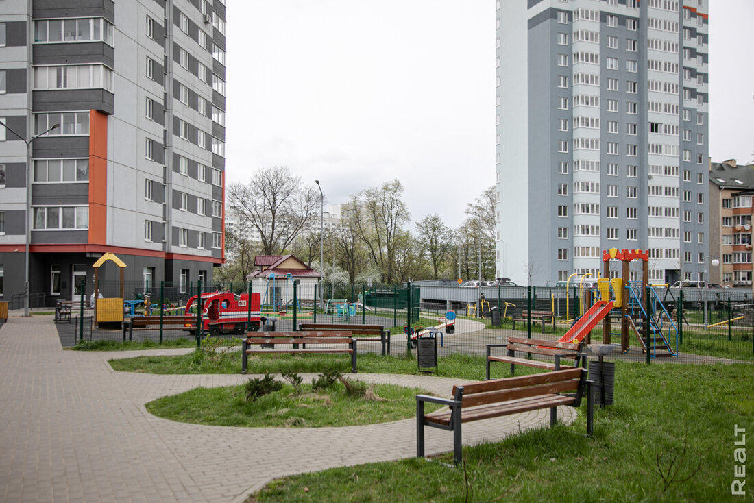Студии разобрали, а вот евродвушек еще много. Посмотрели, как строится «Минский квартал»