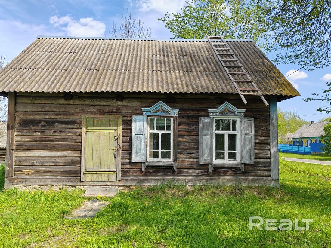 Дома в деревне под дачу до 5 тысяч долларов. Смотрим хорошие варианты в часе езды от Минска