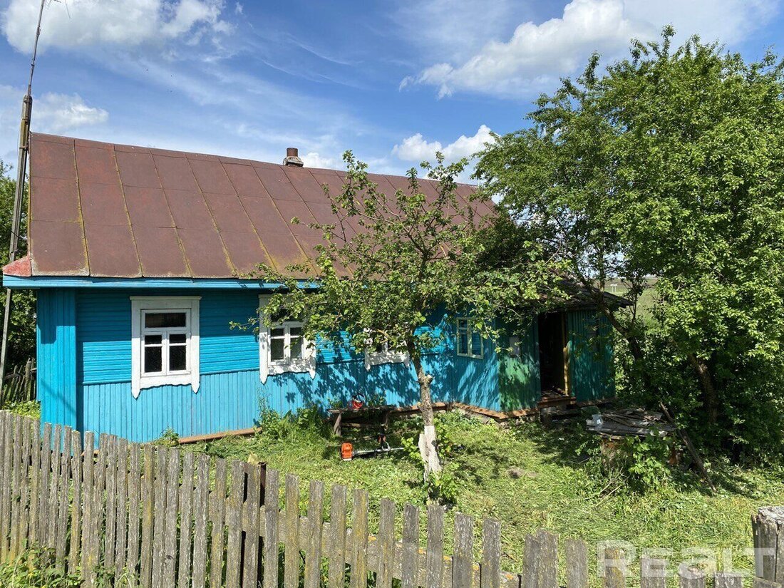 Дома в деревне под дачу до 5 тысяч долларов. Смотрим хорошие варианты в часе езды от Минска