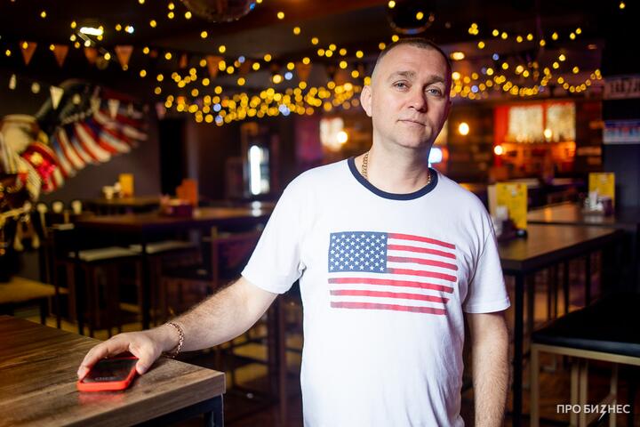 «Для того, чтобы заработать, все нужно делать самому». Владелец паба «American BBQ» — о культуре бизнеса в США и Беларуси