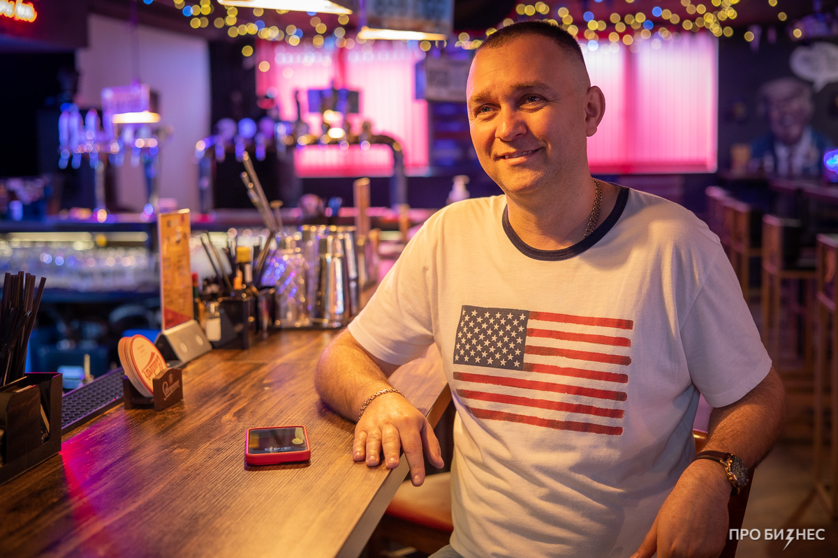 «Для того, чтобы заработать, все нужно делать самому». Владелец паба «American BBQ» — о культуре бизнеса в США и Беларуси