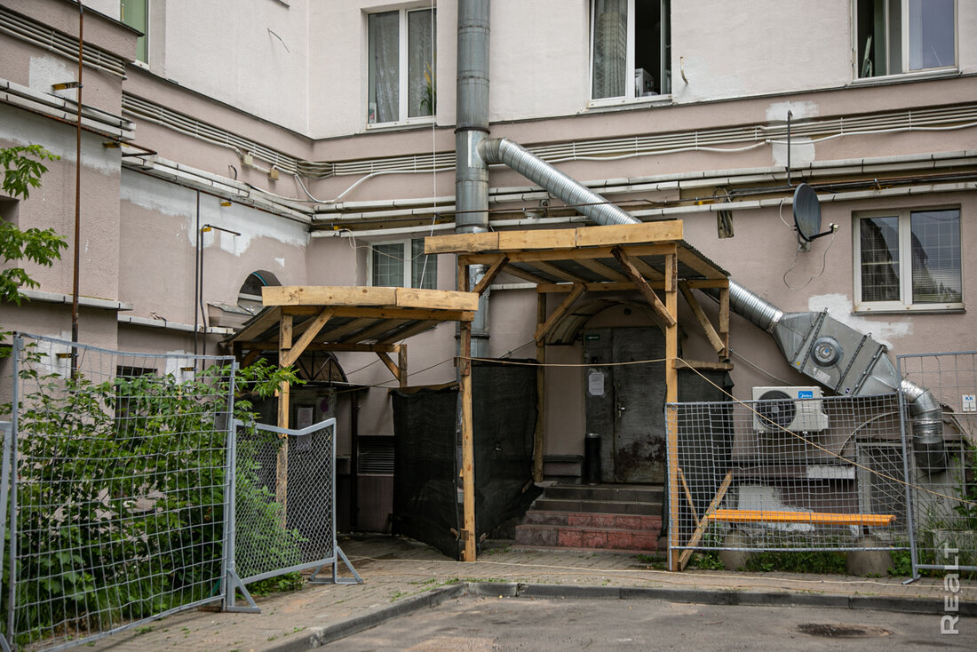«Категорически не хотим переезжать отсюда». Узнали у местных, как живется на переулке Козлова