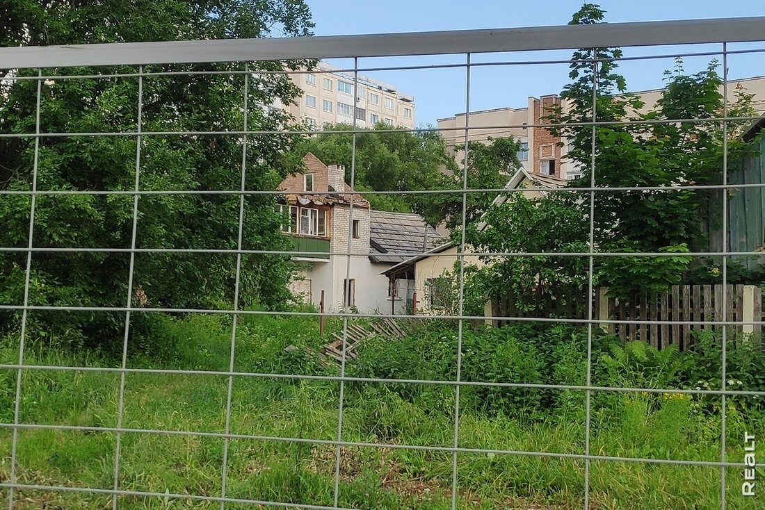 Опять снос. В одном из районов Минска расчищают участок под жилые многоэтажки