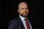 «Я не захотел менять мечту на „уютный кабинет“ — и рискнул». Предприниматель рассказал, как решился уйти с престижной работы, чтобы запустить свой бизнес