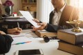 «Учиться на сделке, от которой зависит судьба компании, никто не будет». Когда бизнесу пора брать юриста в штат и с какими вопросами даже он не сможет справиться