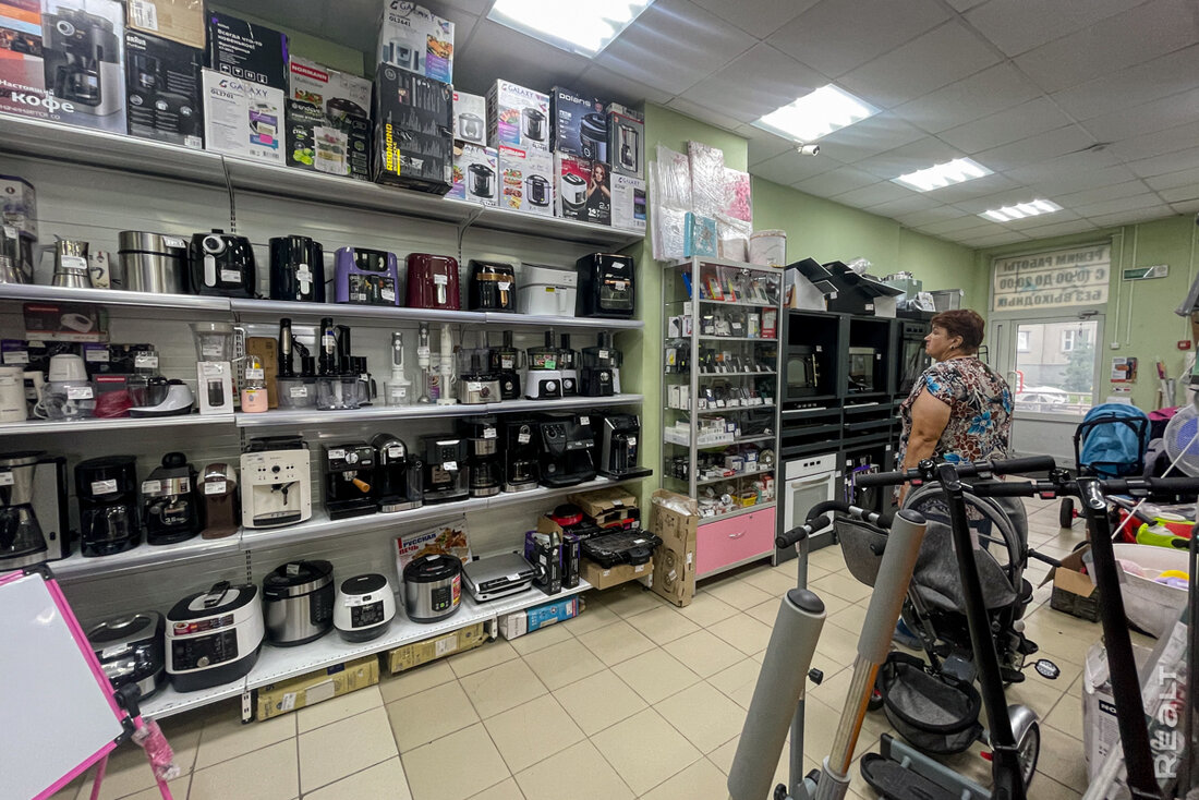 Кофемашина DeLonghi — на 500 рублей дешевле. Нашли еще один магазин уцененной техники