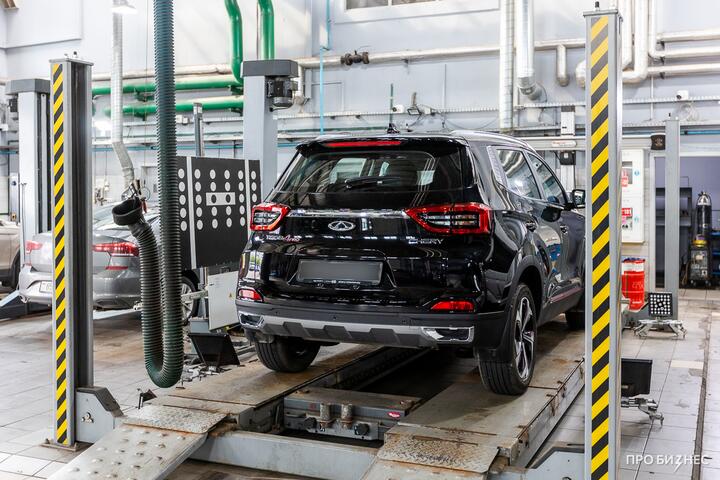 Запрет секонд-хенда, страхи покупки китайских авто и ошибки в работе с блогерами: новости бизнеса за 19-25 августа 2024 года