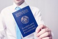 В Беларуси в три раза вырос спрос на новые паспорта. Как делают основной документ?