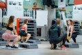 «Те, кто не смог, потеряли работу или ушли в тень». Как фитнес-центры пережили прошлогоднюю аккредитацию и что в итоге стало с рынком