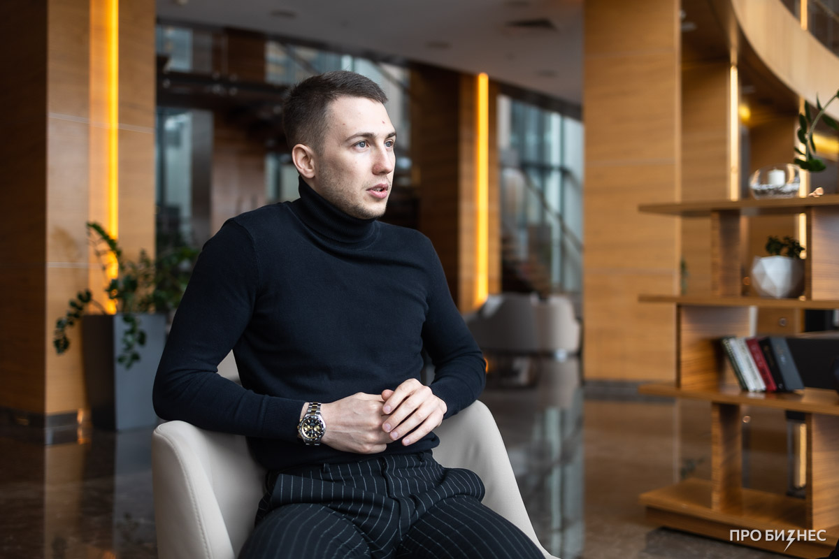 «Когда долгов накопилось на $ 170 тысяч, от стресса я неделю не мог встать с кровати». Как белорус запутался в налогах, потерял деньги, но не сдался и теперь строит прокатный бизнес