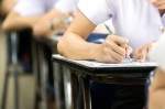 Выпускники школ проходят тестирование в рамках подготовки к централизованным экзаменам в Беларуси