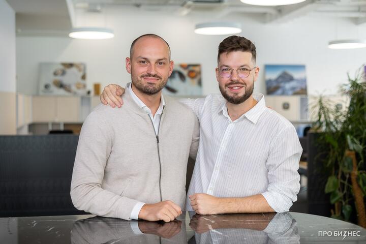 «Я не хотел быть „ботаном“, но быстро понял, как применить знания на практике». Простой парень сначала влюбился в программирование, а потом открыл бизнес, в который инвестируют миллионы