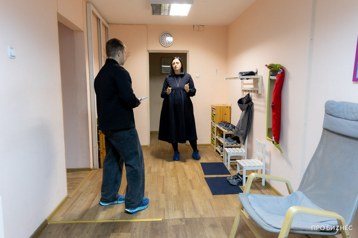 «Полтора года мы работали без зарплат». Руководитель благотворительного центра помощи аутичным детям рассказала о проблемах с финансированием