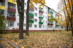 «У нас здесь перевалочная база». Как живут в пятиэтажках с дешевыми квартирами недалеко от ТРЦ Palazzo