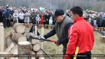 Как правильно разрубить полено? Лукашенко на мастер-классе по колке дров показал белорусский топор. В турнире по традиции участвовали и журналисты МТРК «Мир»