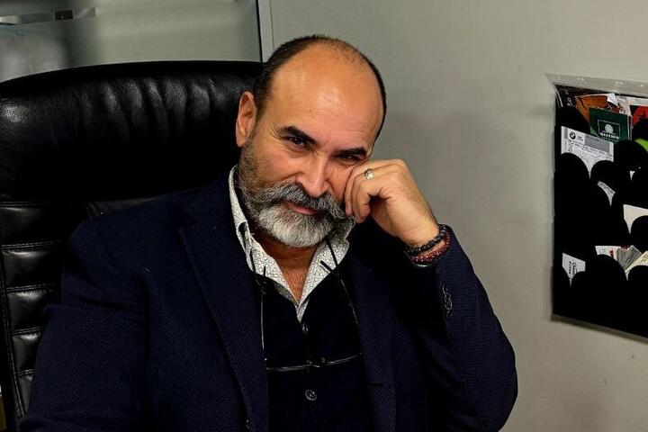 «Первую перевозку организовал на декретные деньги жены». Кубинец, который стал «крестником Фиделя», приехал в Беларусь и в 90-е построил здесь транспортный бизнес