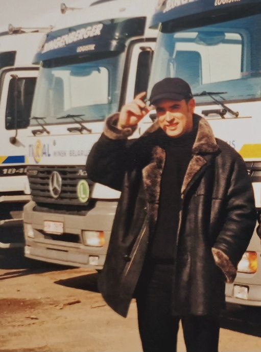 «Первую перевозку организовал на декретные деньги жены». Кубинец, который стал «крестником Фиделя», приехал в Беларусь и в 90-е построил здесь транспортный бизнес