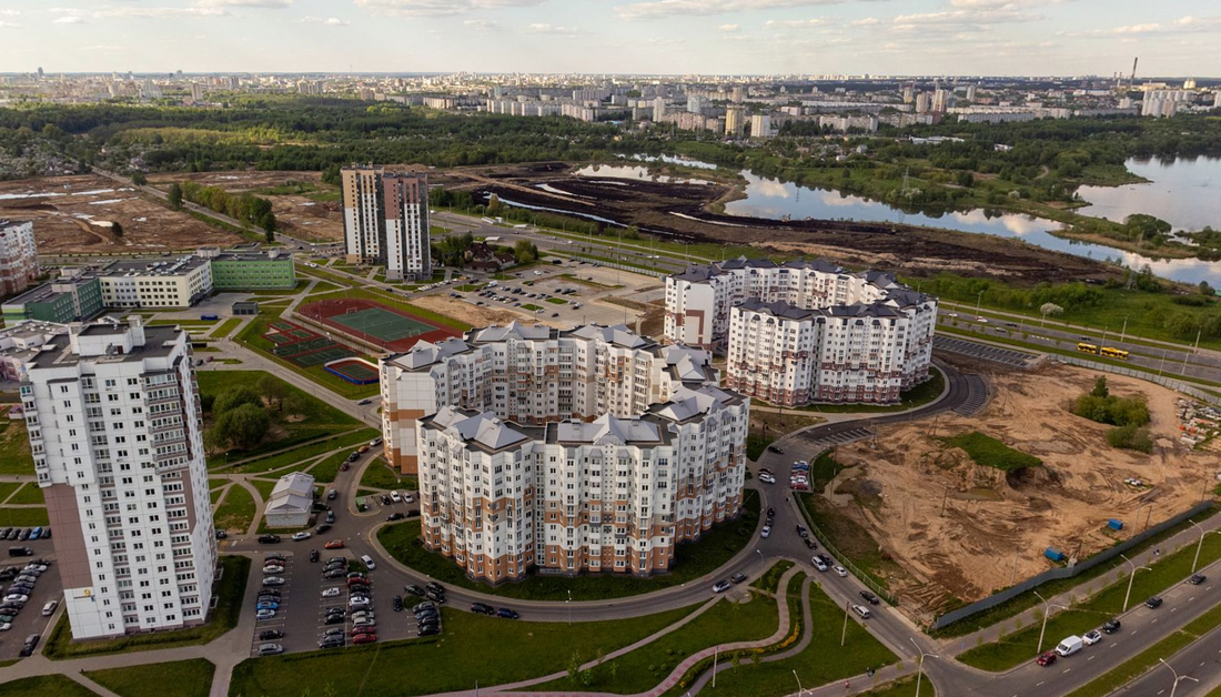 Эти минские дома похожи на улиток. А почем тут продают квартиры?