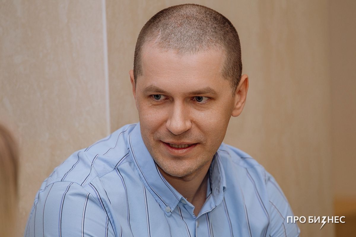 «Партнер перевел $ 400 тысяч предоплаты, просто пообщавшись со мной в Zoom». Как белорус научился продавать роботов на Ближнем Востоке