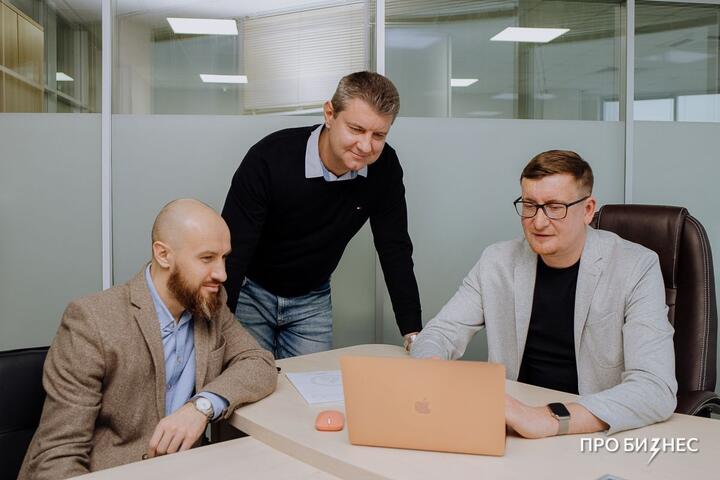 «Сначала разгрузили сотрудников контакт-центра, а теперь зарабатываем с его помощью миллионы рублей». Топ-менеджер МТС откровенно рассказал, как компания внедряла виртуального помощника, когда никто в это не верил