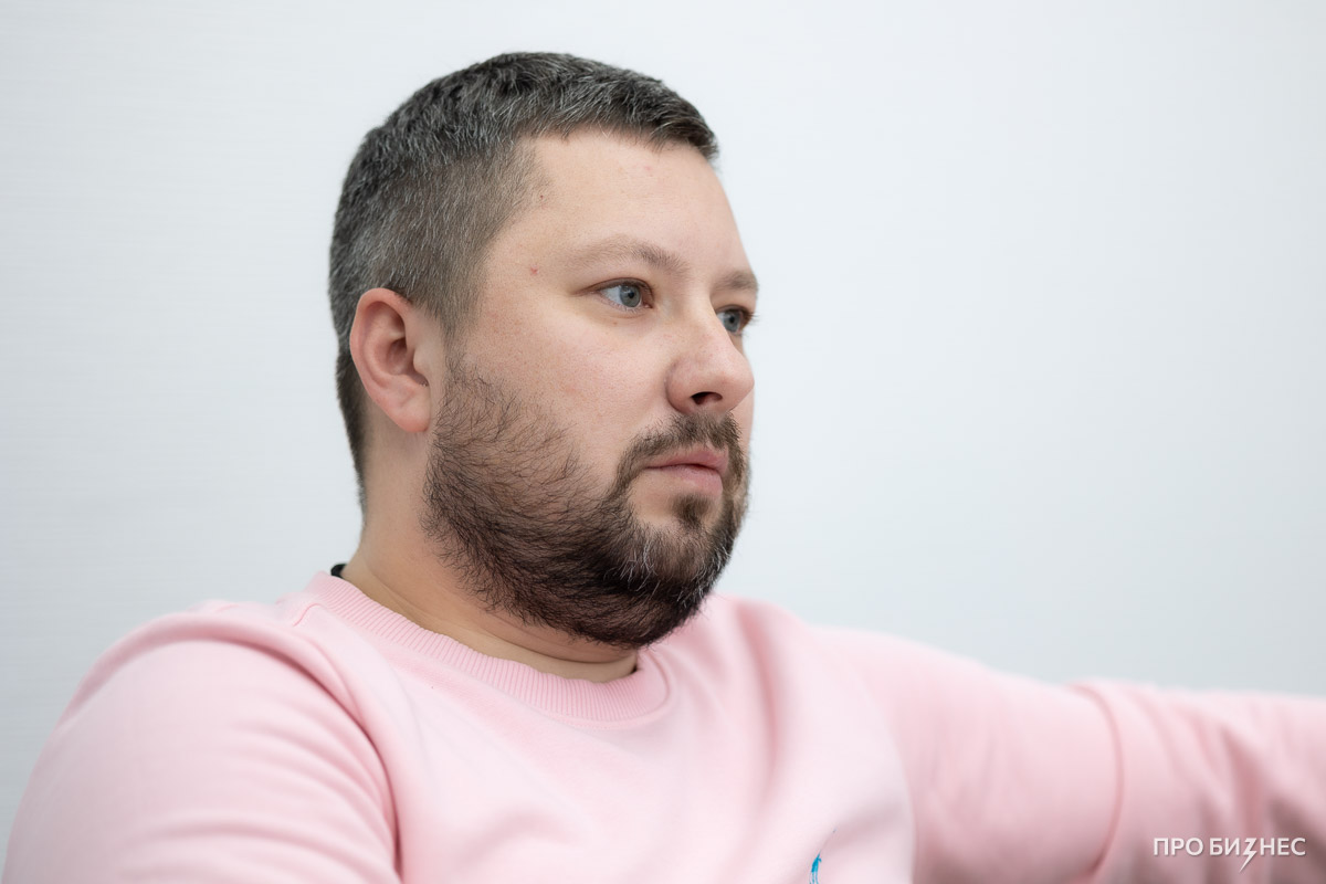 «Магазины низких цен не продают одноразовые товары, иначе бы никто не возвращался». Топ-менеджер сети «Три цены» рассказал о развитии компании