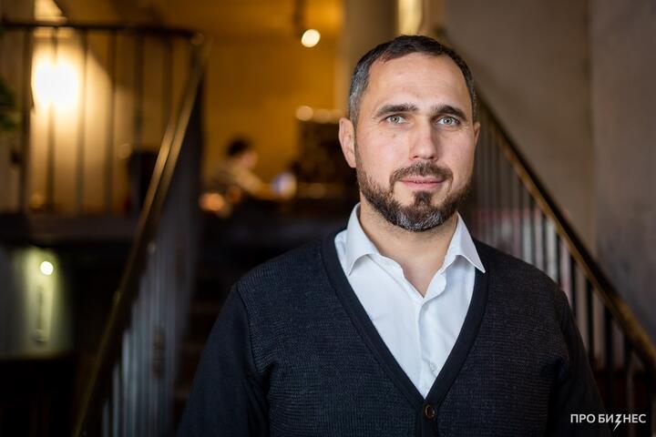 «Если сейчас не уделять время своему ребенку, потом станет поздно». Бизнесмен из Минска – о том, как ему удается быть активным отцом