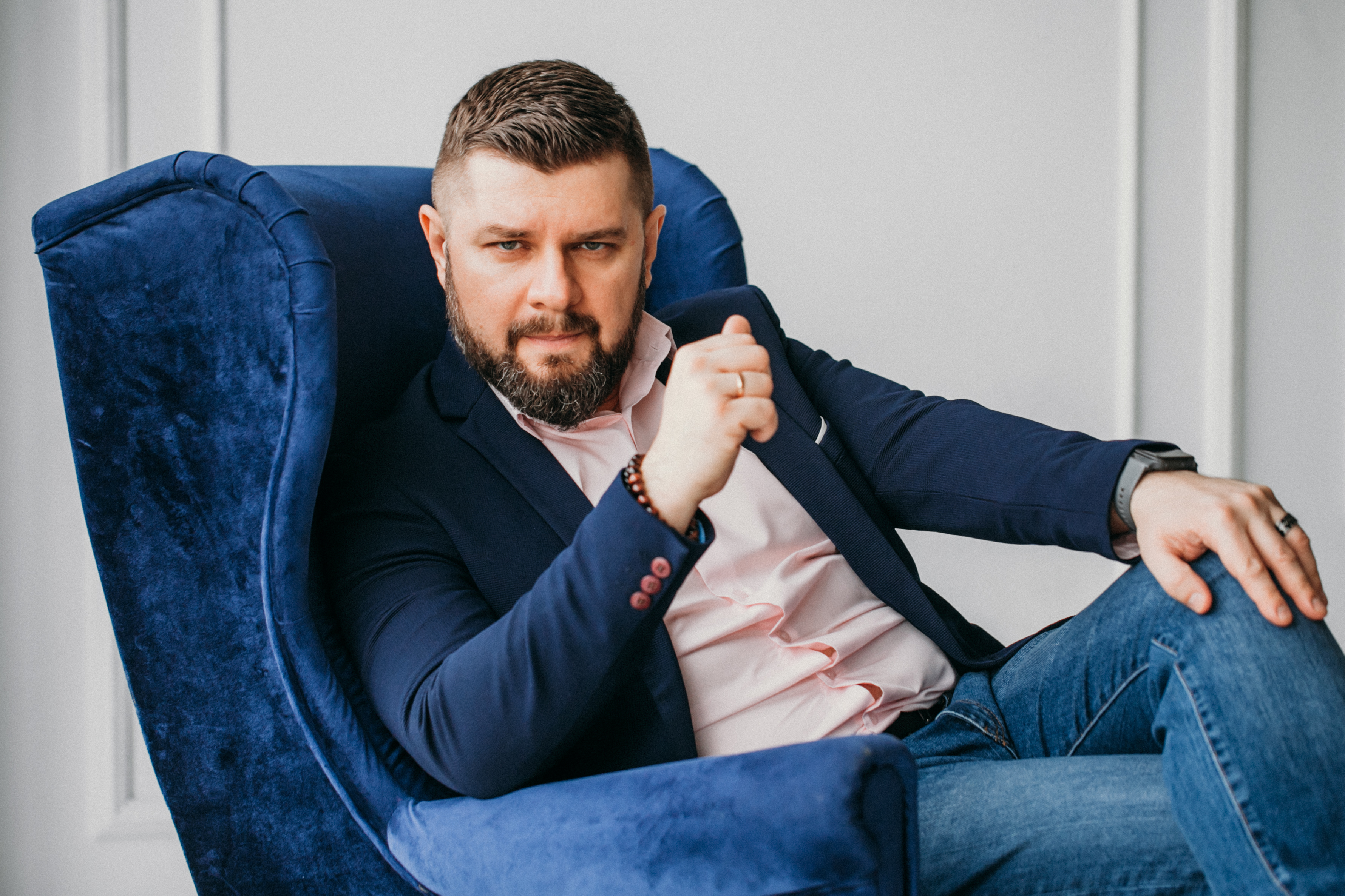 «Нет достойных кандидатов на оклад в 800 BYN». Почему наемным менеджерам собственники бизнеса хотят платить ниже рынка и чем это опасно