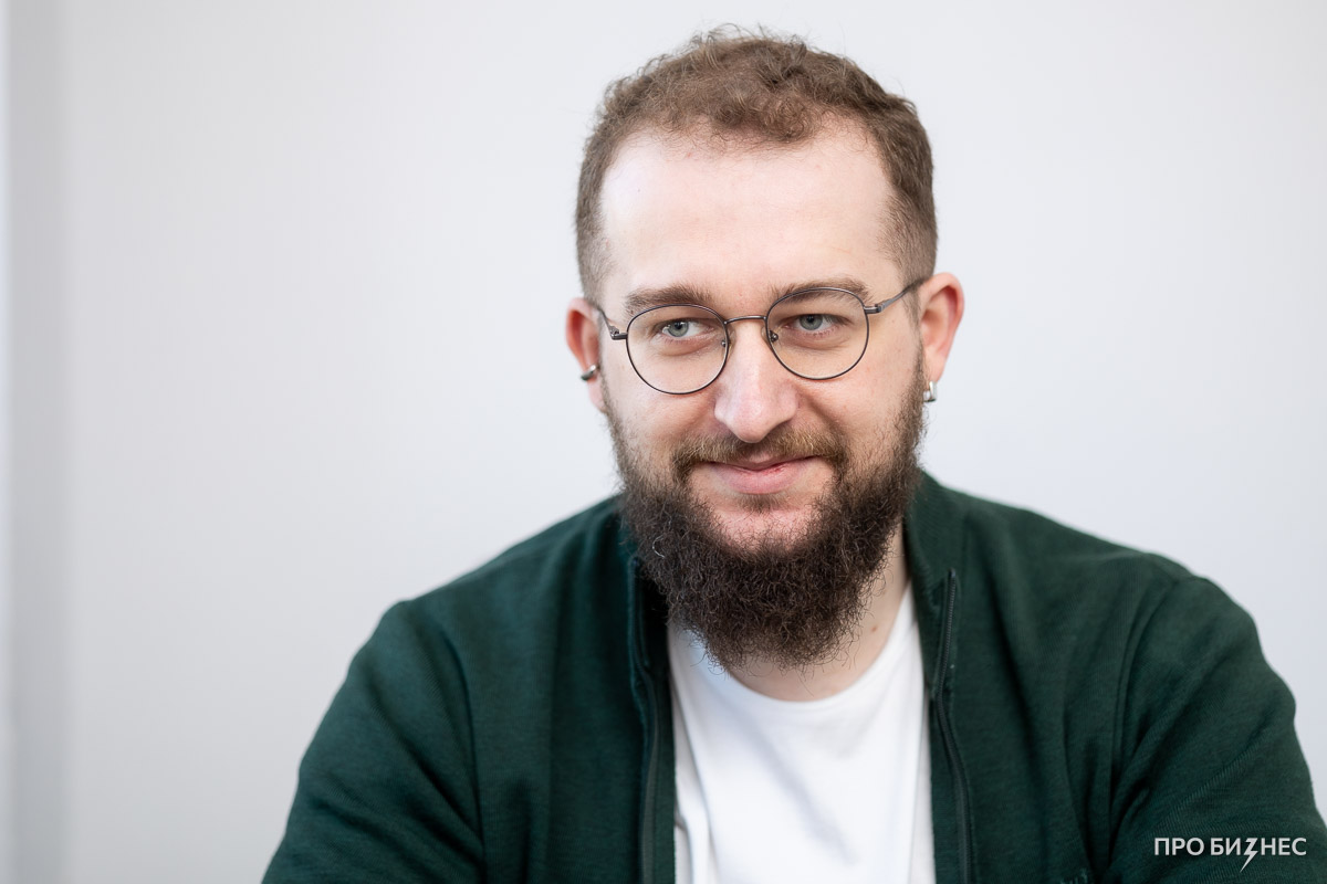 «Попробовал искать работу — ничего не нашел. Пришлось открывать свое дело». Инженер научился зарабатывать в бизнесе и мечтает создать приборостроительный завод