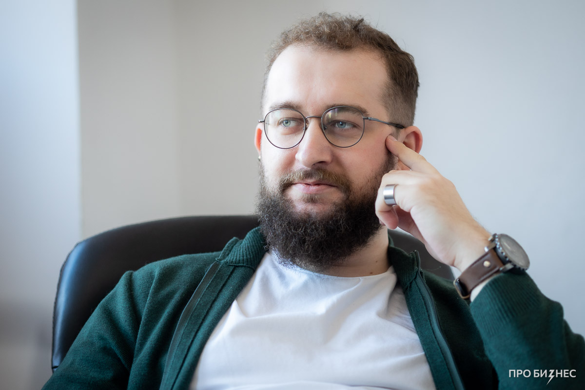 «Попробовал искать работу — ничего не нашел. Пришлось открывать свое дело». Инженер научился зарабатывать в бизнесе и мечтает создать приборостроительный завод