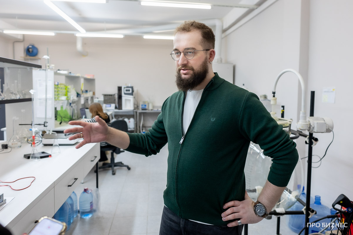 «Попробовал искать работу — ничего не нашел. Пришлось открывать свое дело». Инженер научился зарабатывать в бизнесе и мечтает создать приборостроительный завод