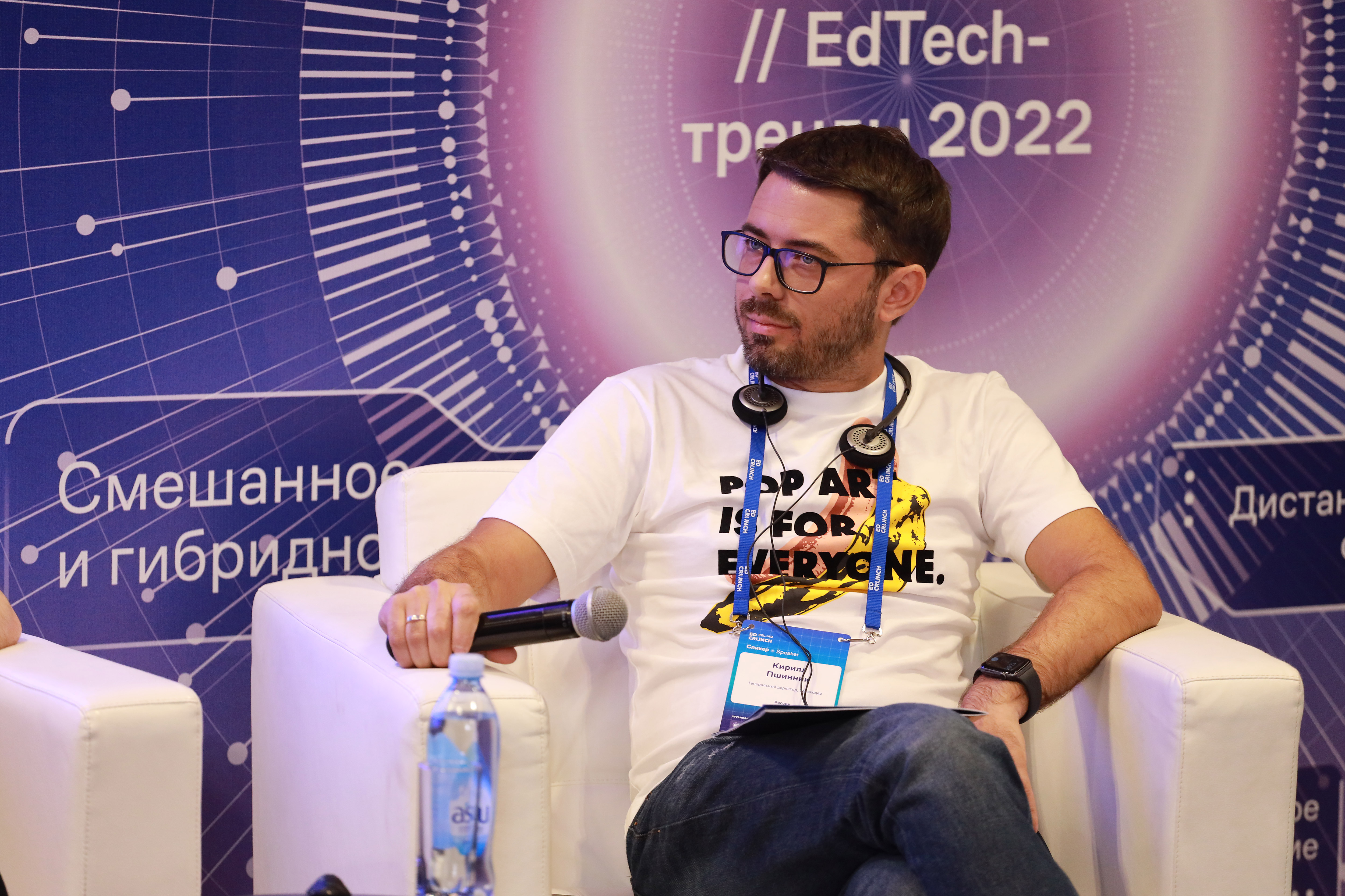 «Это тихая революция в мире ИИ: доступ к мощным технологиям получил практически каждый». Как китайский стартап обрушил фондовый рынок США и почему за нейросетями будущее бизнеса