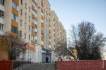 «Квартиры тут продаются быстро». Как живут в панельках возле новой станции метро «Слуцкий гостинец»