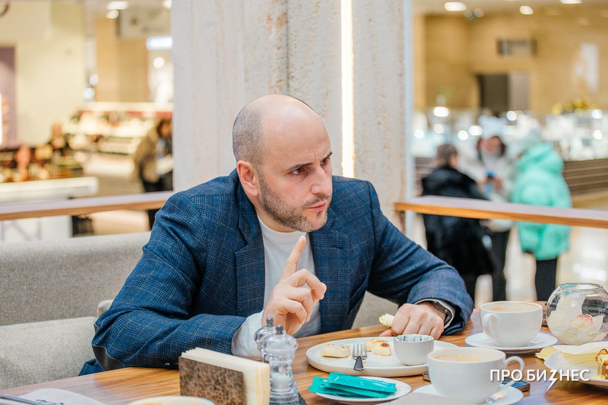«К 30 я почувствовал себя действительно богатым, но жизнь — это больше, чем просто бизнес или рост доходов». Предприниматель построил в регионе крупный сервис такси и продал его Яндексу
