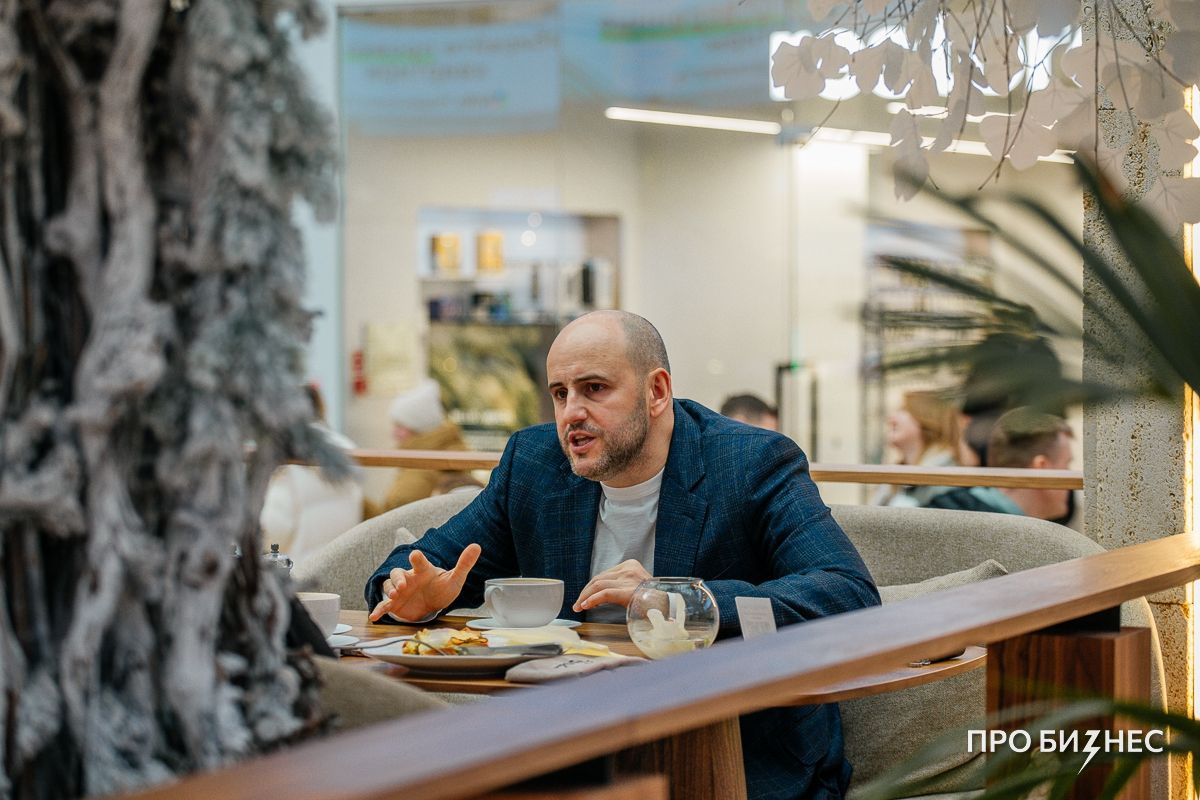 «К 30 я почувствовал себя действительно богатым, но жизнь — это больше, чем просто бизнес или рост доходов». Предприниматель построил в регионе крупный сервис такси и продал его Яндексу