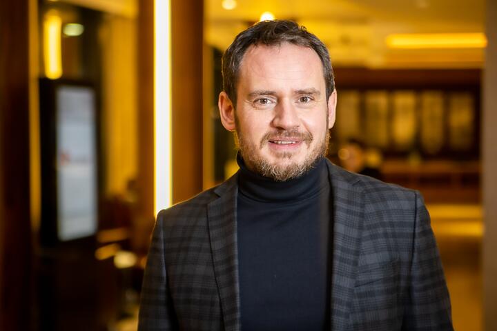 «К 30 я почувствовал себя действительно богатым, но жизнь — это больше, чем просто бизнес или рост доходов». Предприниматель построил в регионе крупный сервис такси и продал его Яндексу