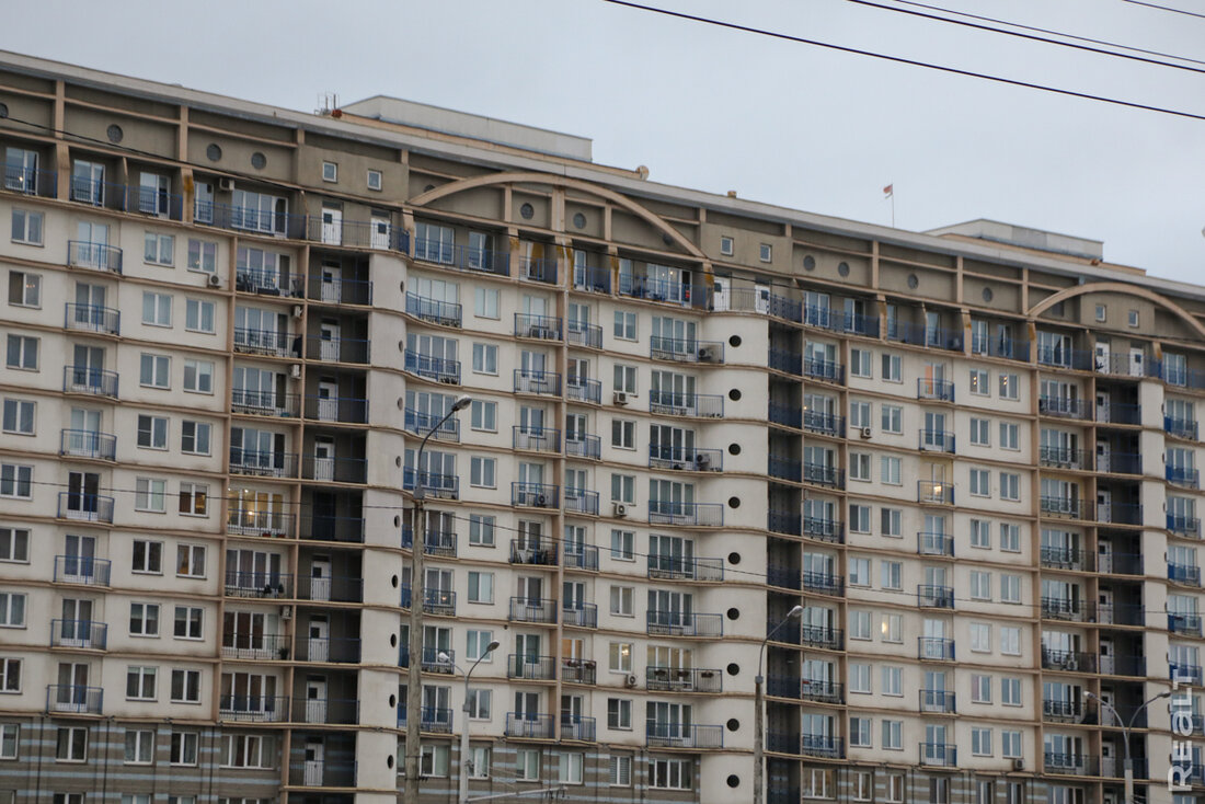 «Самая болевая точка — парковка». Как живется в «воротах Минска» в Уручье