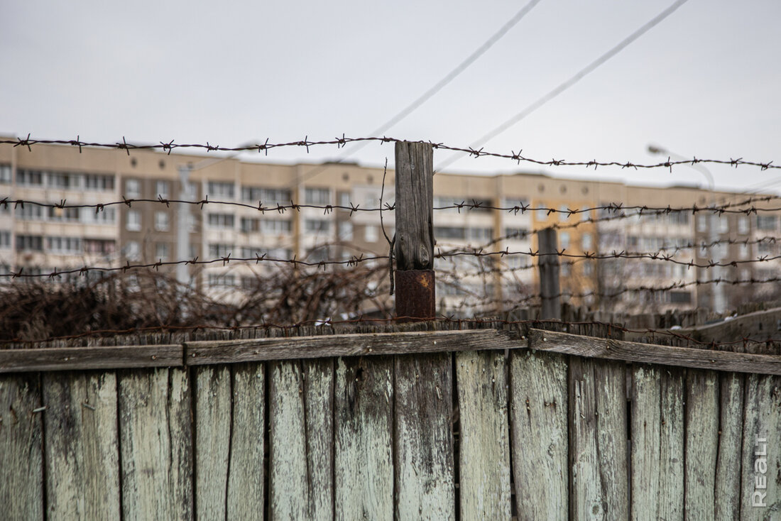 «‎Были дома, а сейчас – хибары». Как живет приговоренный к сносу частный сектор на Гурского
