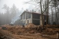 Посмотрели, как выглядит первый коттедж в будущем закрытом поселке в Степянке