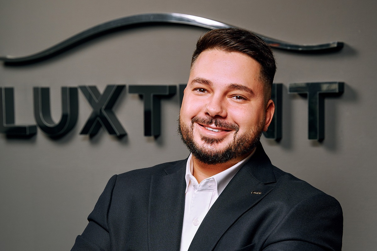 «Сказали, это полная фигня, не занимайся этим!»: Как LUXTENT вопреки прогнозам покоряет рынок тентовых конструкций в Беларуси и за её пределами