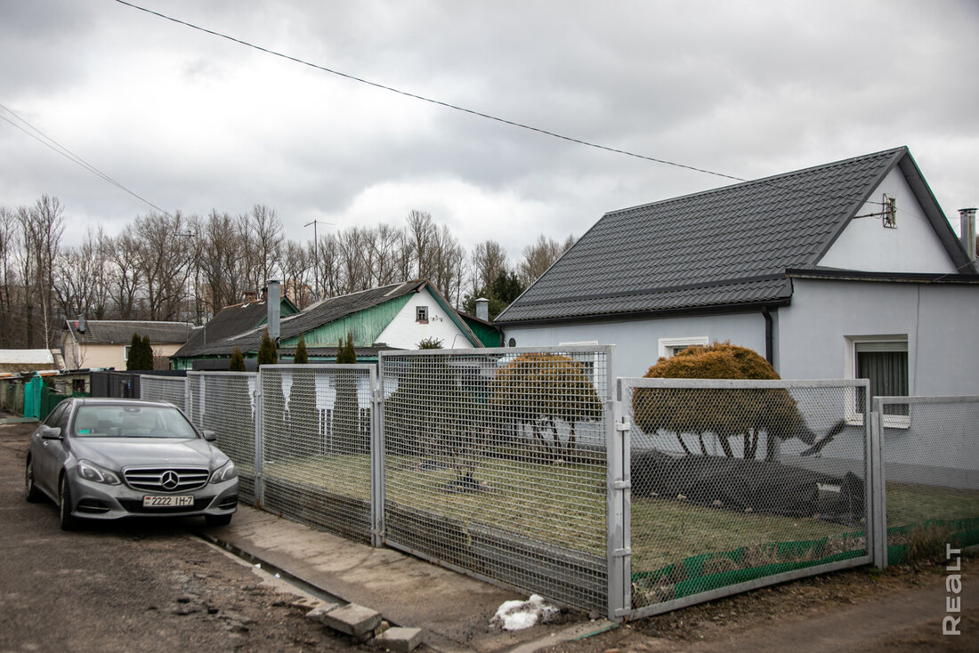 «У нас тут почти курорт». Как живут в частном секторе у Свислочи, который решили снести