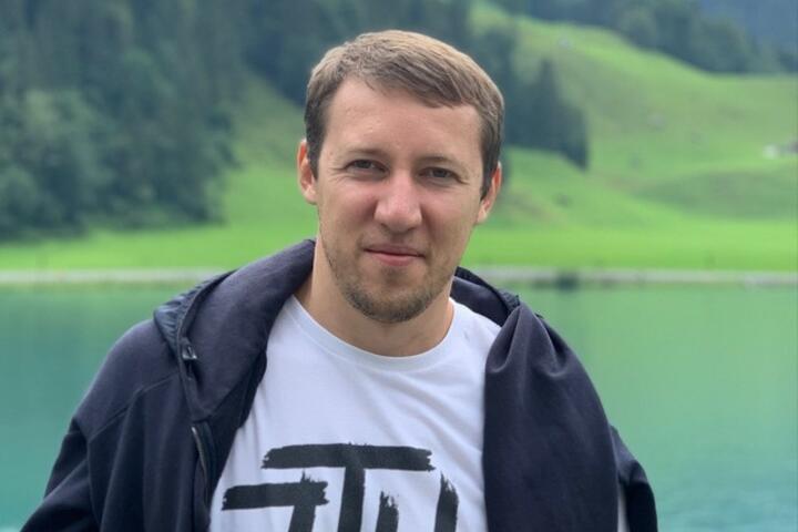 «Кажется, что крупный контракт — это гарантированная прибыль, а на деле получаем перегруз команды и срывы бюджетов». Как малому и среднему бизнесу выгодно работать с корпорациями