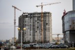 Уже вставляют окна. Посмотрели, как в Минске строят ЖК «Гулливер»