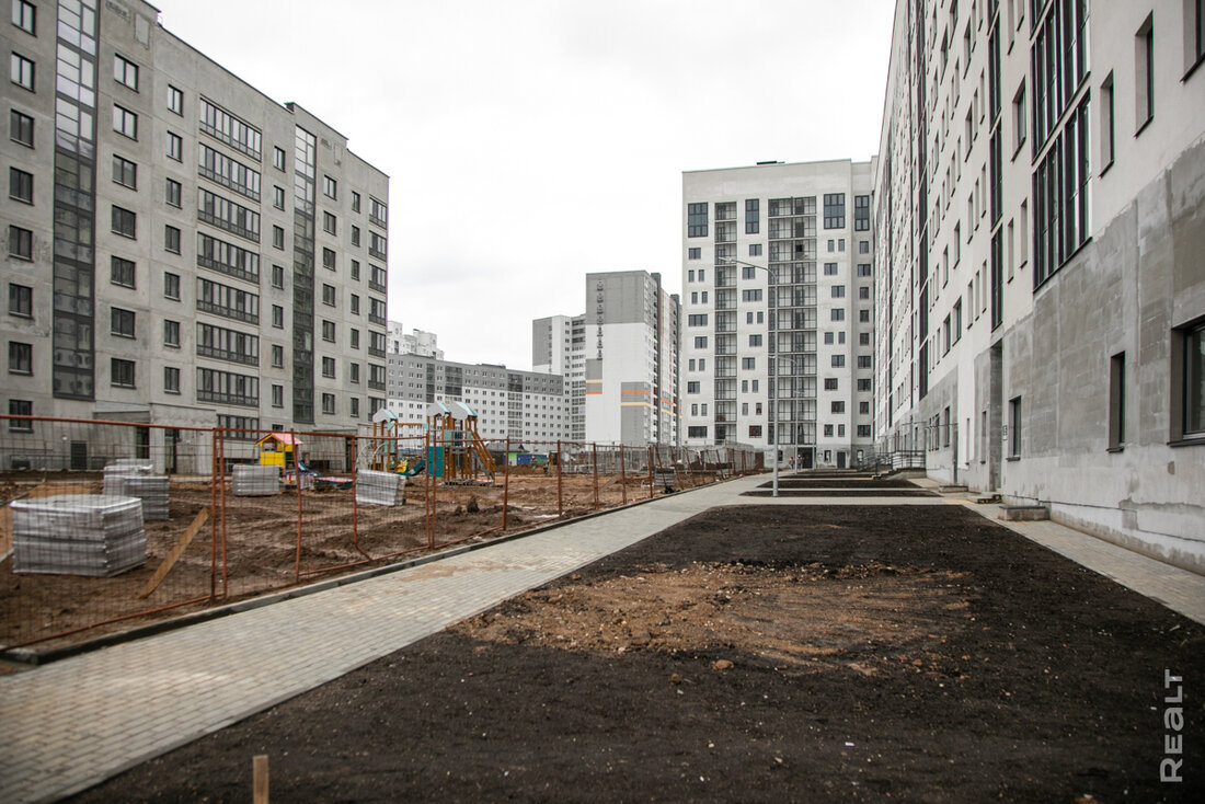 В Лошице сдали монолитный дом. Посмотрели, почем в нем продают квартиры