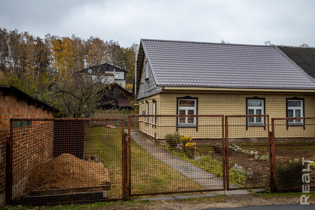 «Особенно популярны дачи стоимостью 15-25 тысяч долларов». Что происходит с загородкой накануне сезона?