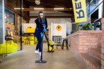 «Если работу клинеров не замечают, значит, они всё делают правильно». Кто и как убирает офис Realt?