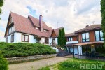 Три уровня комфорта. Нашли дом с собственной липовой аллеей у Минского моря