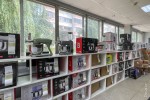 Из-за мятой упаковки — минус почти две тысячи на Dyson. Сходили в новый магазин уцененной техники