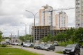 Недалеко от метро «Малиновка» строят необычный жилой дом. Показываем, что уже сделано