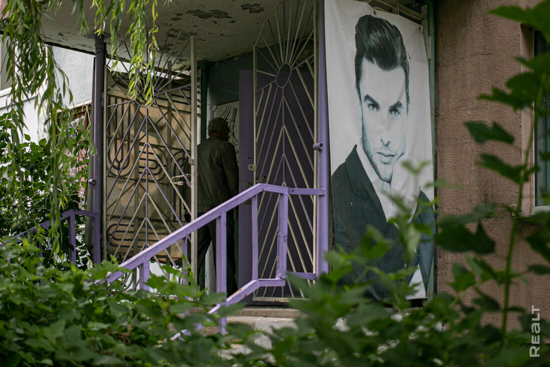 «Здесь будто находишься на природе, а не в городе». Как живется в панельках в Юго-Западе