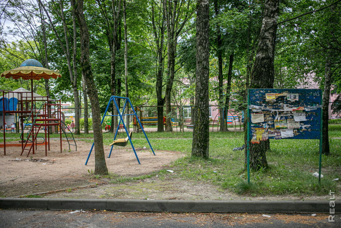 «Здесь будто находишься на природе, а не в городе». Как живется в панельках в Юго-Западе